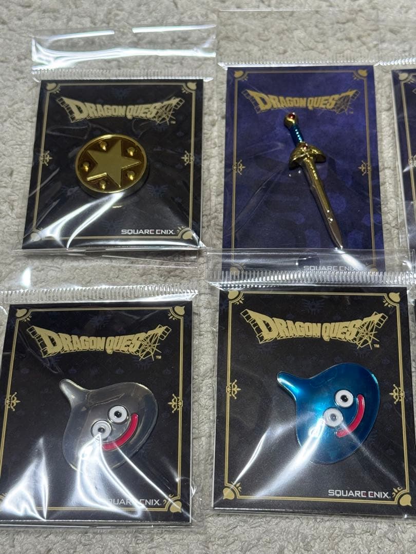 ドラゴンクエスト　ピンズ　スライム　ちいさなメダル　ロトの剣　など　8種セット