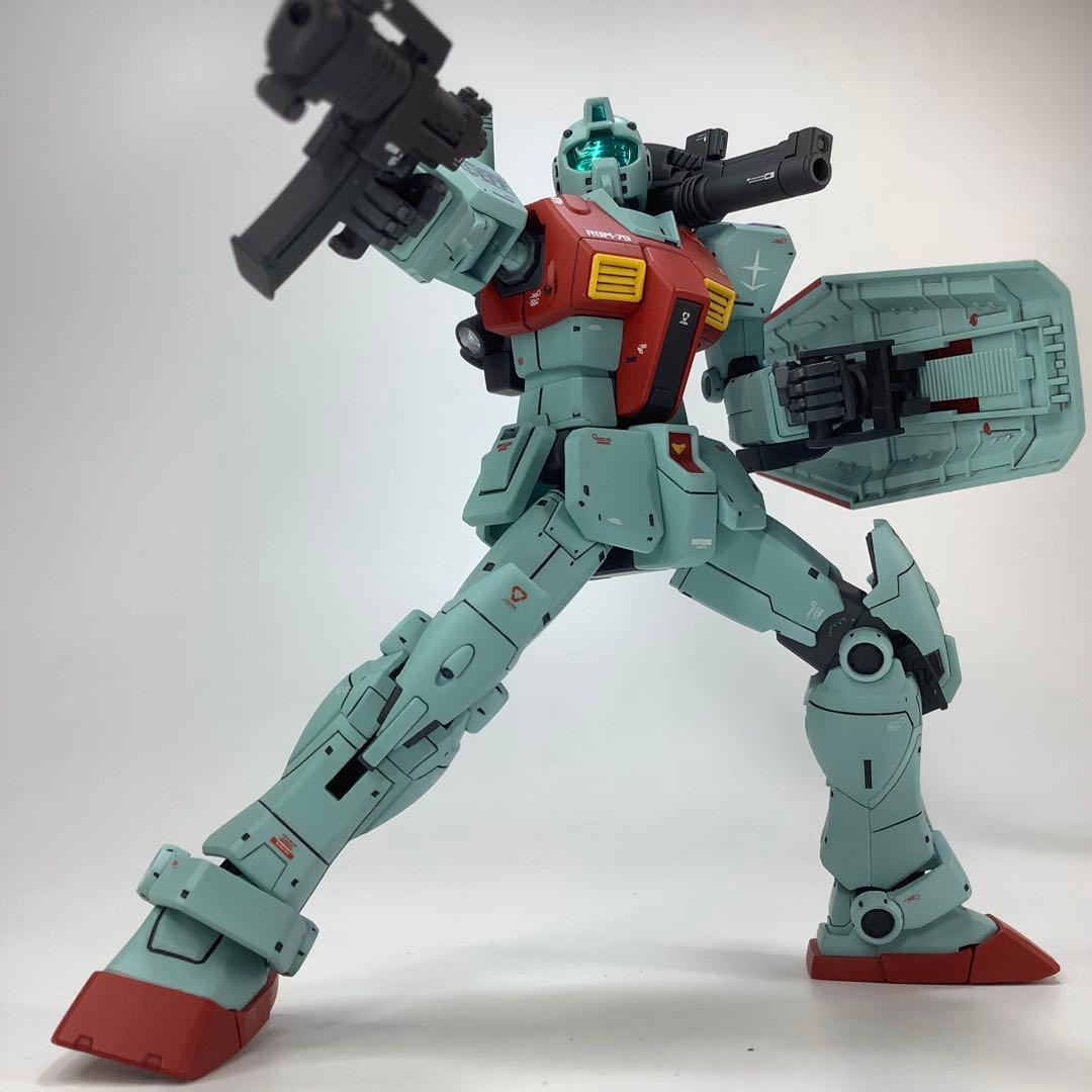 HG RGM-79 ジム【ショルダーキャノン装備/ミサイルポッド装備】