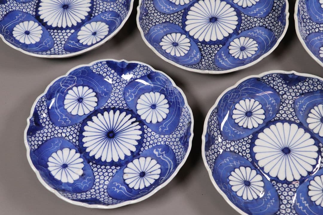 江戸 古伊万里 染付なます皿 十客 18cm 菊花浮文 鹿の子 中皿 MA167