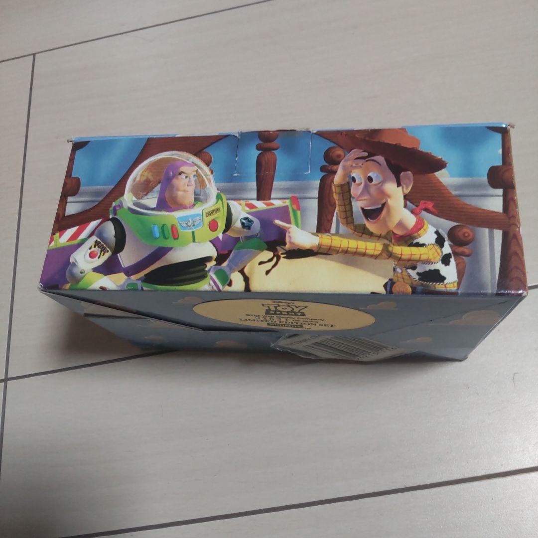 世界で2万個限定トイ・ストーリー 45カード ディズニー  シリアルナンバー