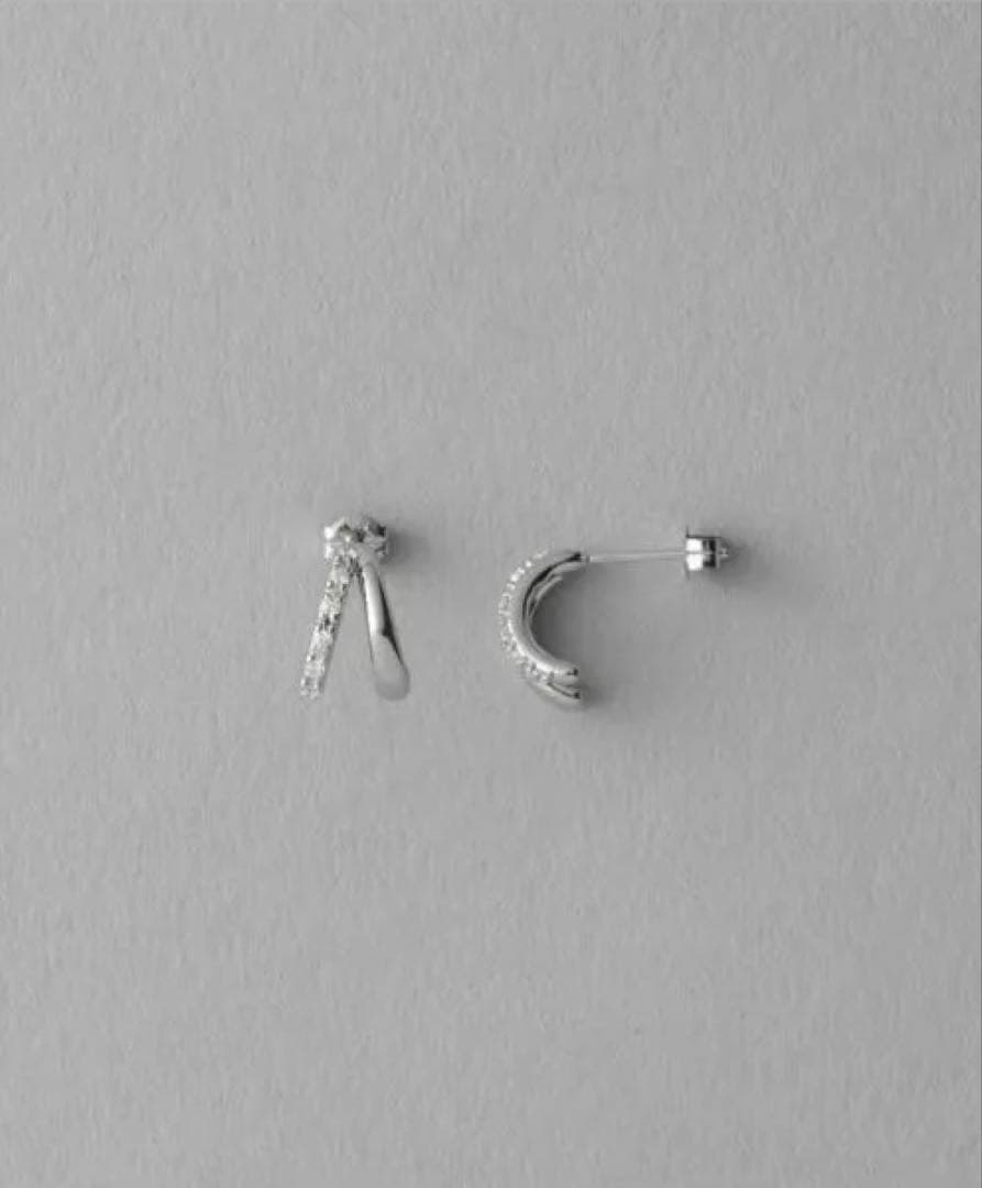 ete ビジューダブルピアス