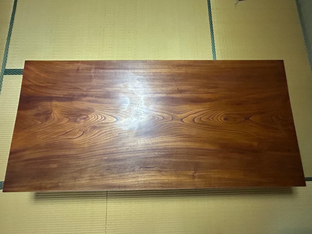 欅材の座卓 (松岡日出雄 作)