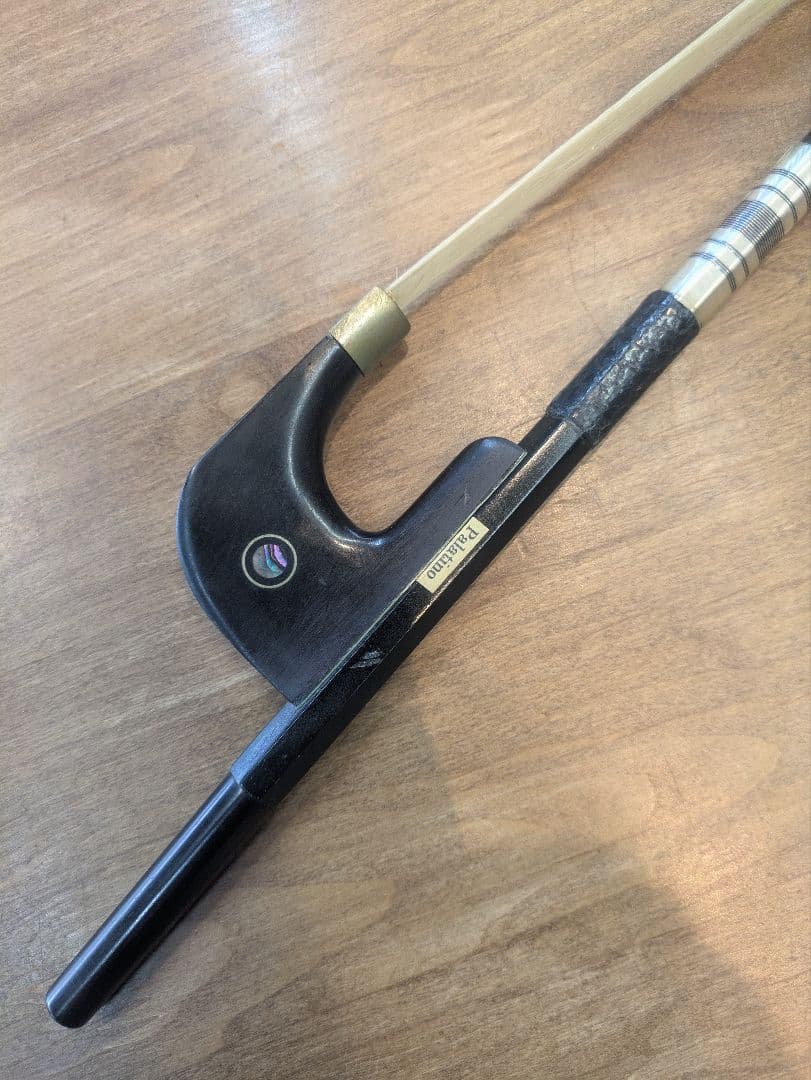 黒いバス弓Palatino？中古コントラバス弓ジャーマン式