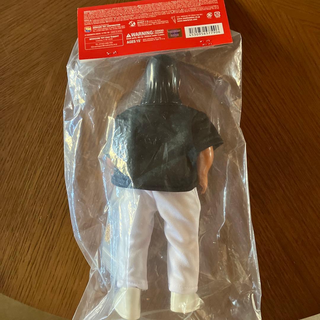 マ*ル様 限定 ロバート秋山 メディコムトイ 体モノマネ タレント創作