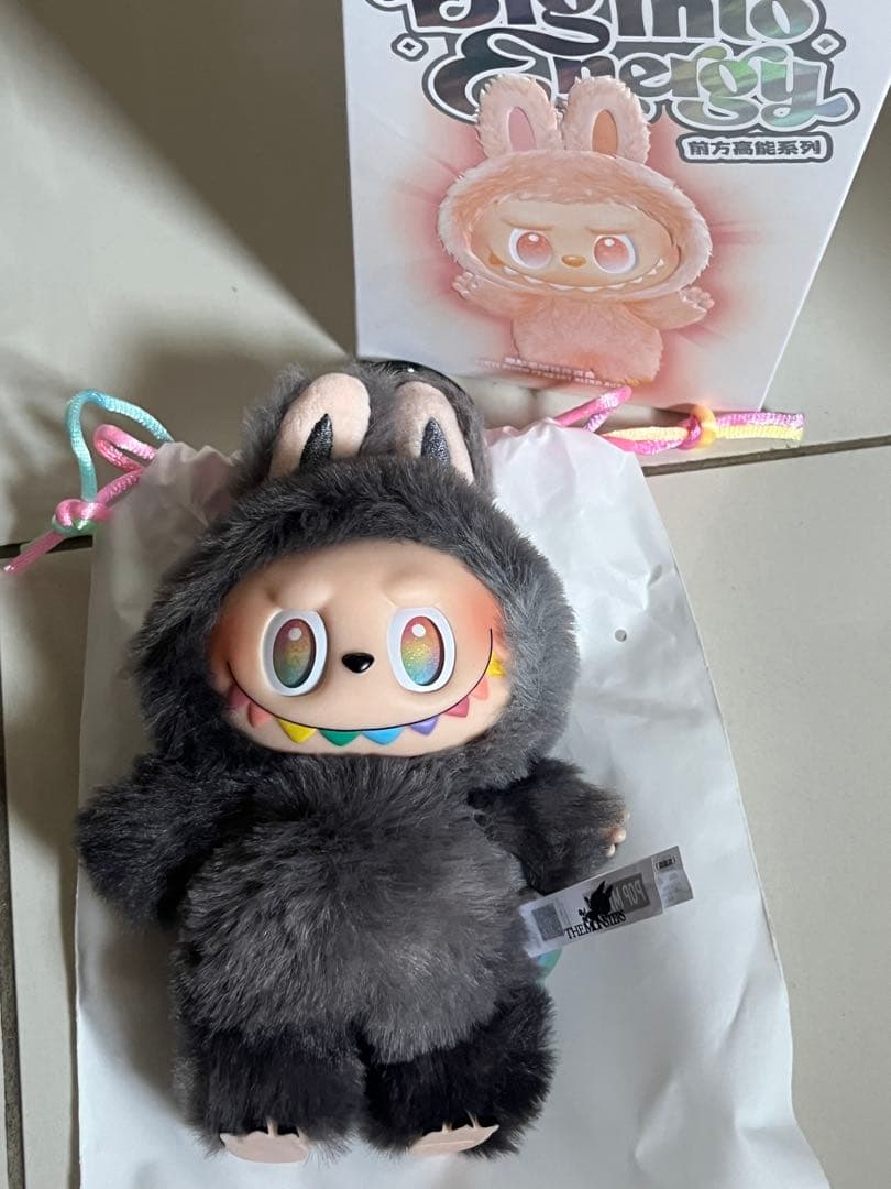 正規品 LABUBU ラブブ　エナジー　アイディ　シークレット　黒