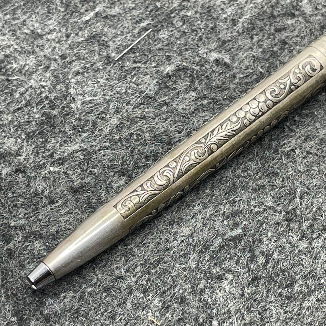 PE1217□SHEAFFER クリップノック式 ボールペン シルバー 葡萄柄