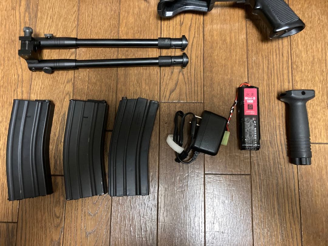 東京マルイ　M4 Sシステム　電動ガン　マガジン·バッテリー付き