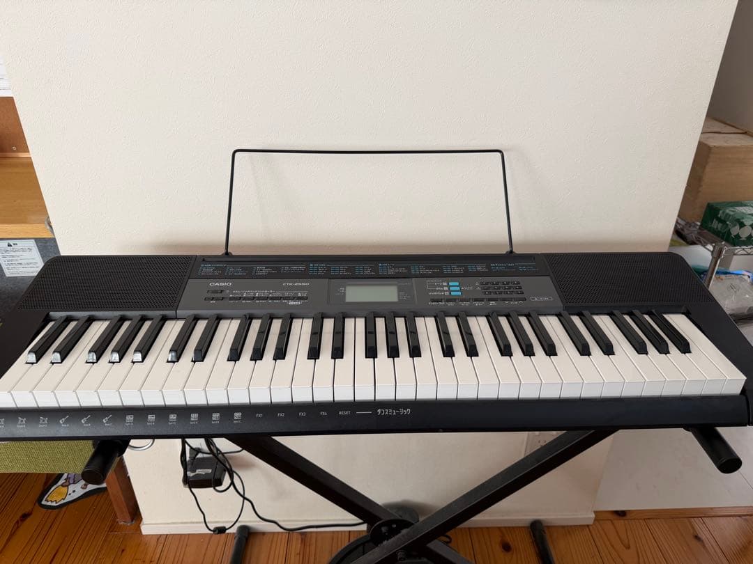 【美品】CASIO 電子ピアノ CTK-2550 61鍵盤 キーボード　足つき