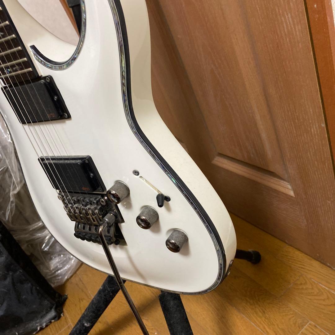 Schecter ホワイトエレキギター