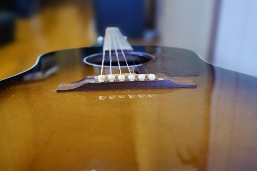 Gibson J-45 VS アコースティックギター 2006年製