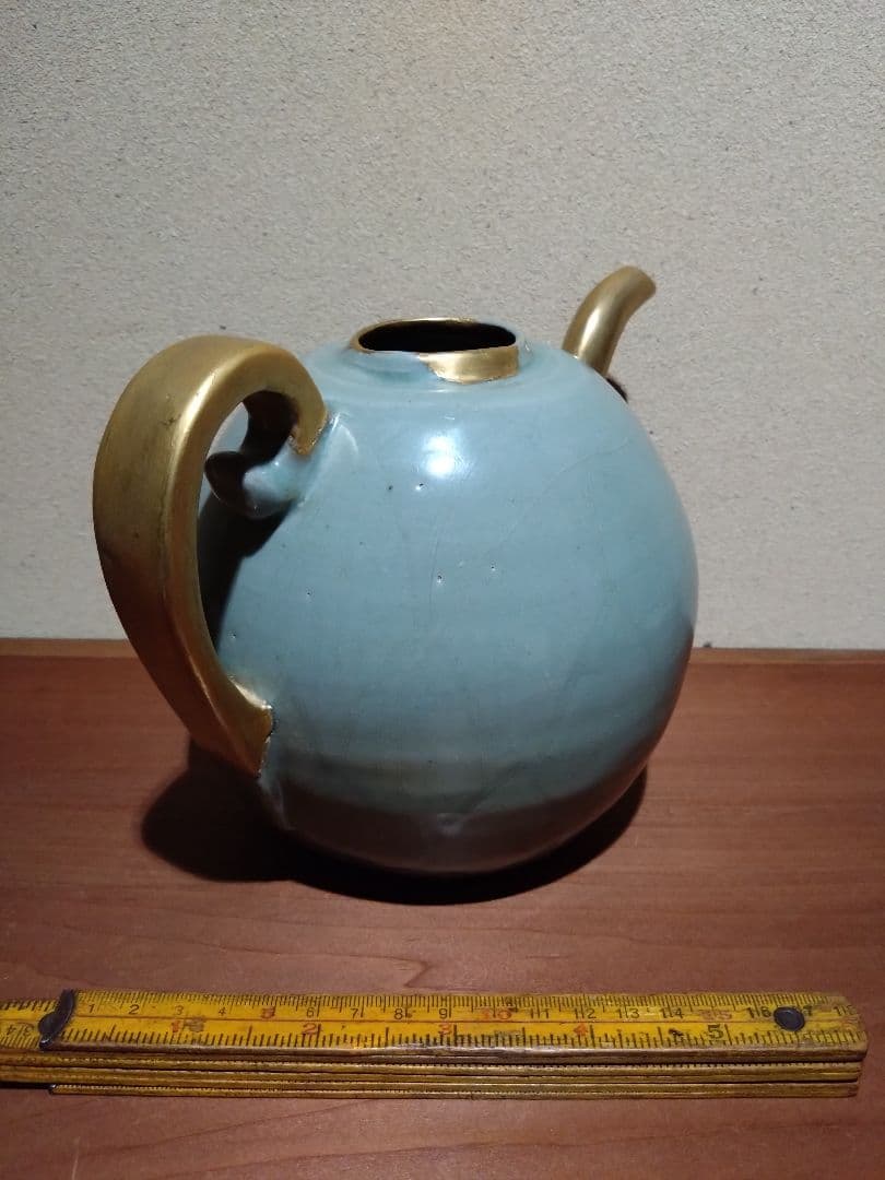 高麗青磁 線刻 水柱