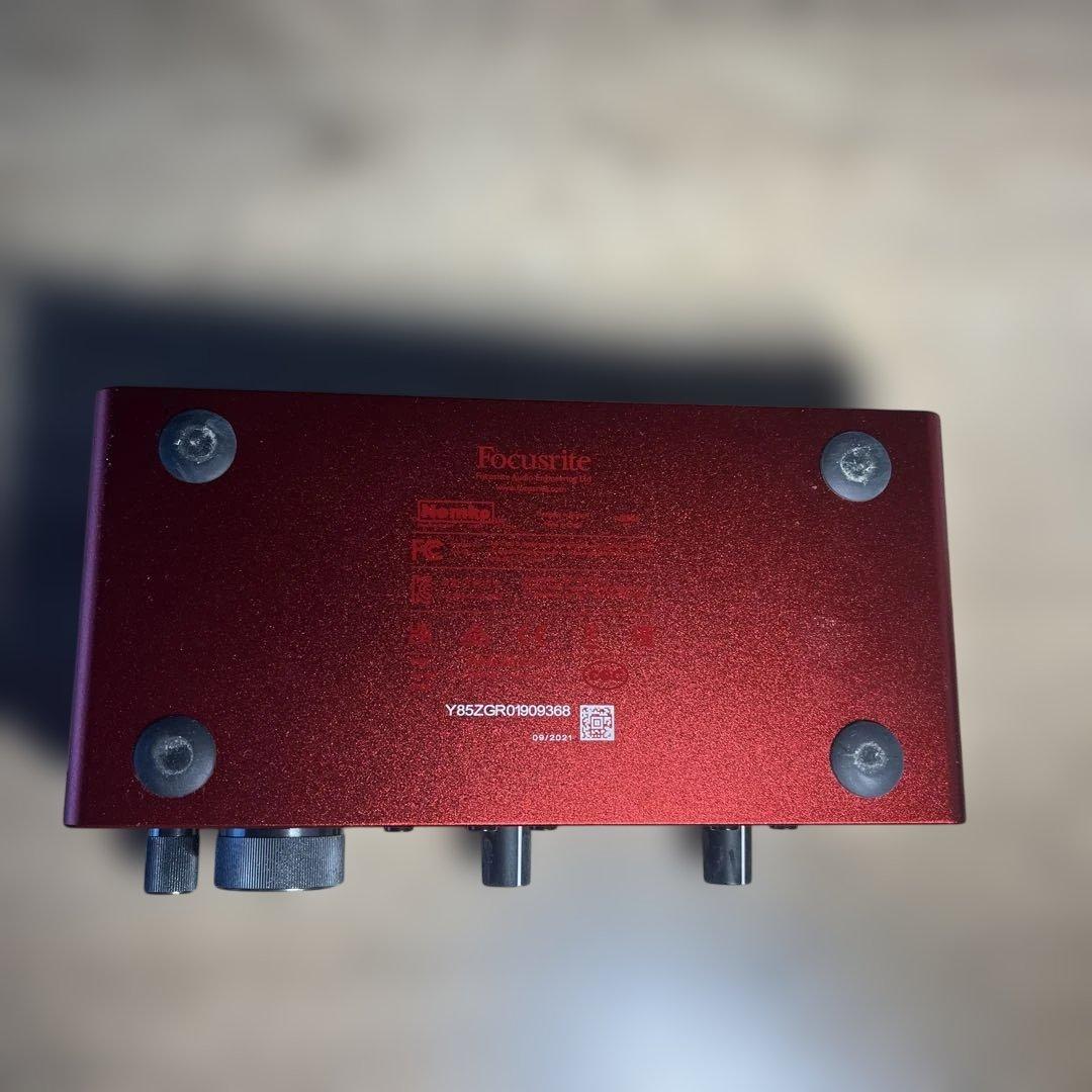 Scarlett 2i2 (gen. 3)箱付き