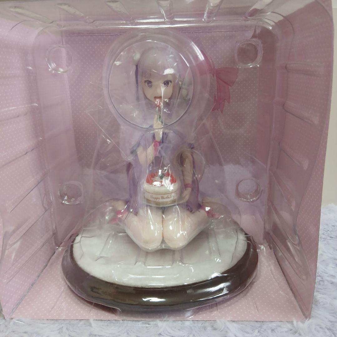 ☆エミリア バースデーケーキ Ver. フィギュア ☆ エミリア缶バッジセット