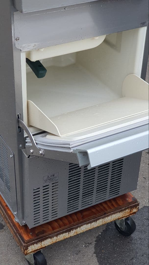 パナソニック業務用全自動製氷機SIM-S2500B