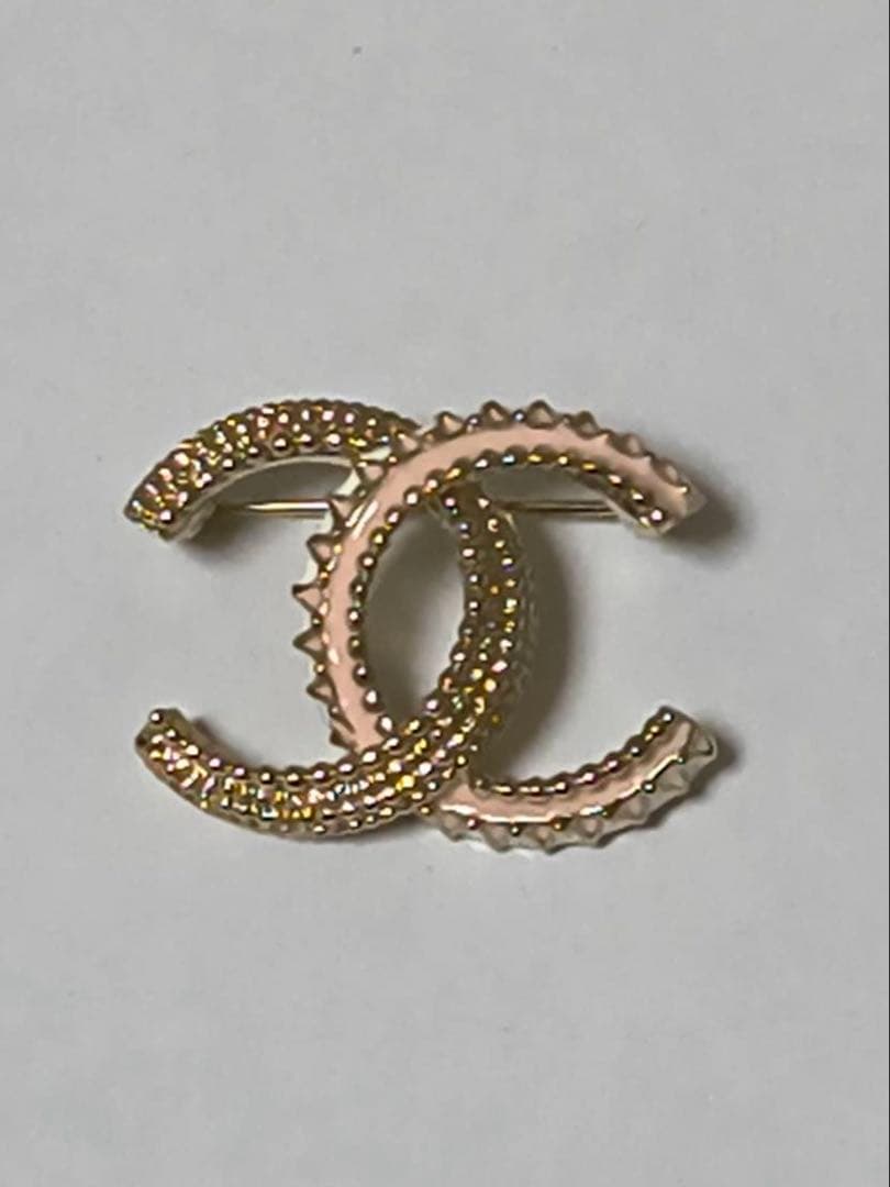 CHANEL シルバー CCロゴ ブローチ