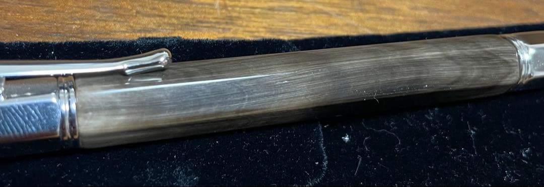 カランダッシュ　バリアスシリーズ　ボールペン　ゼブホーン　黒