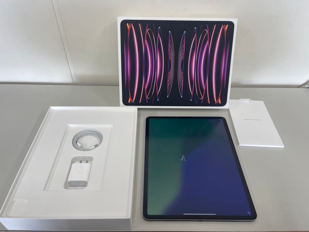 iPad Pro 12.9インチ 第6世代 256GB Wi-Fi　フルセット