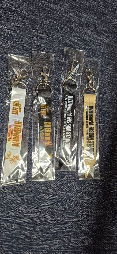 UVERworld グローブ 新品未使用+オンラインくじキーホルダー、写真