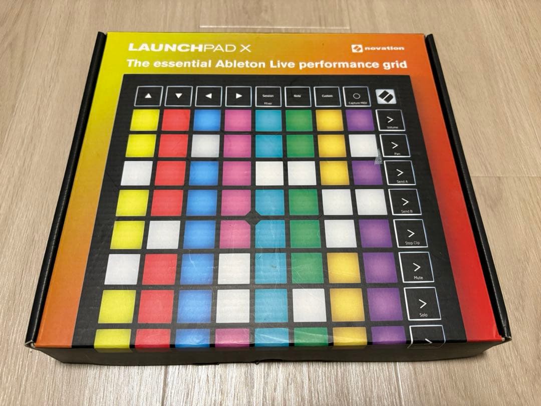 Novation Launchpad X MIDIコントローラー 製品登録解除済