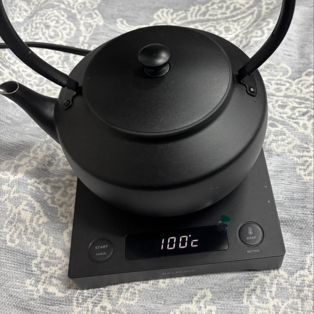 バルミューダ　ジャンク　MoonKettle 電気ケトル ムーンケトル　黒