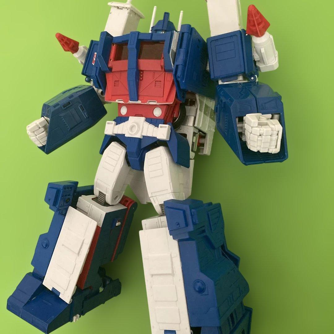 MP-22 ウルトラマグナス　トランスフォーマー マスターピース