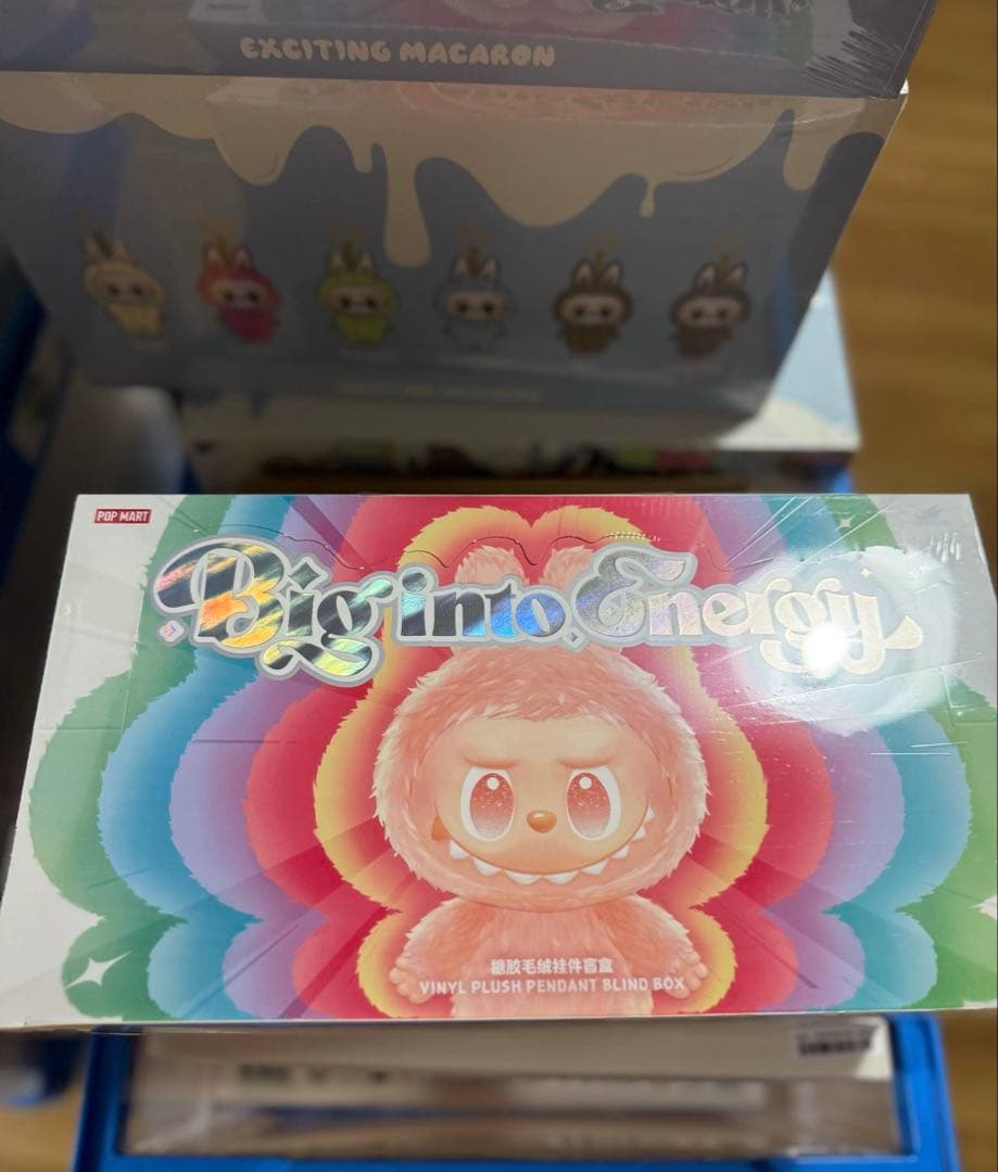 ポップマート Big into Energy ぬいぐるみ アソートボックス 1個