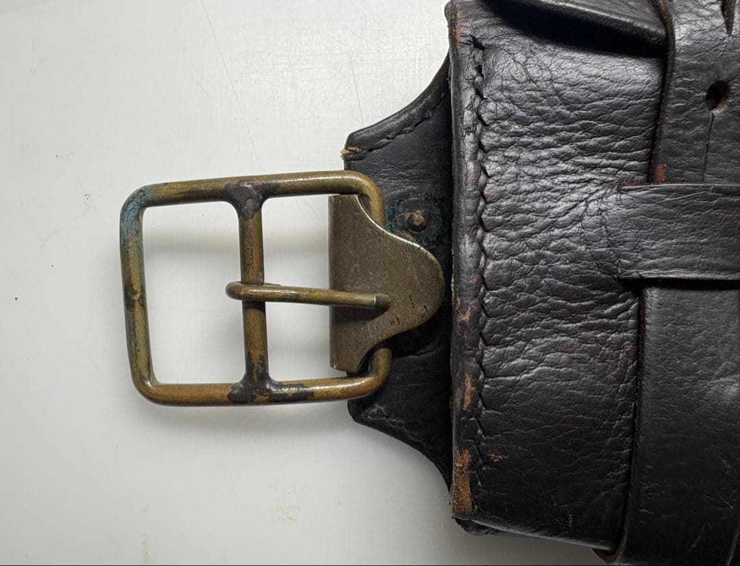 ヴィンテージ スウェーデン軍 5連 バンダリア カオスポーチ