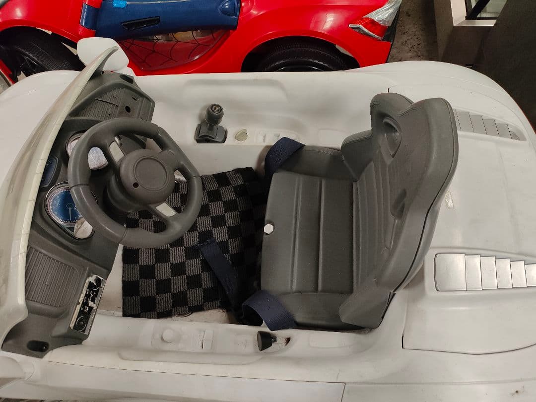 美容室子供用カット椅子 Audi R8 Spyder