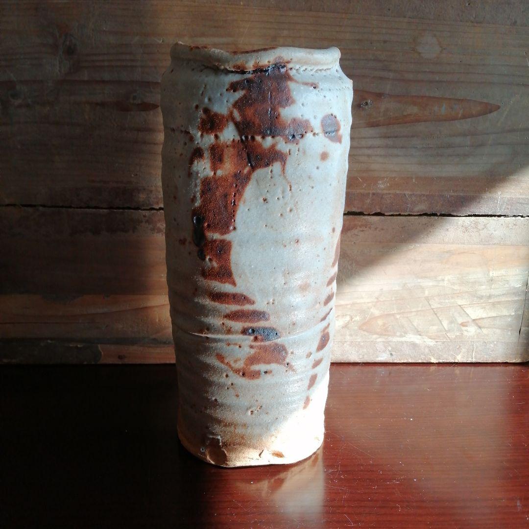 美濃焼　鈴木五郎　志野花入　26cm