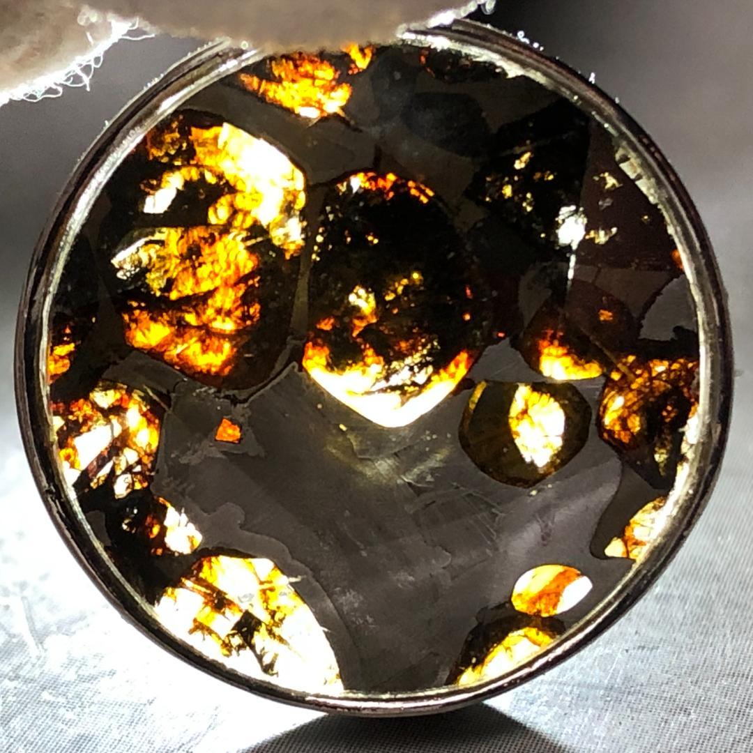 パラサイト隕石　アルタイ隕石 ペンダントトップ　隕石　2点 重さ約8ｇ　共箱