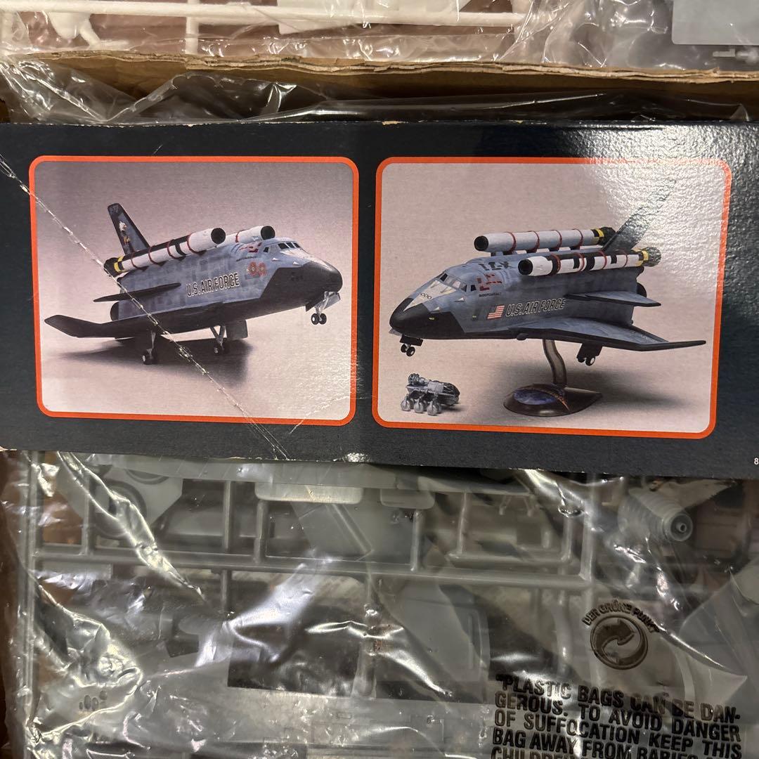 【未組立セット】スペースシャトル　打ち上げ発射台　アルマゲドン　プラモデル