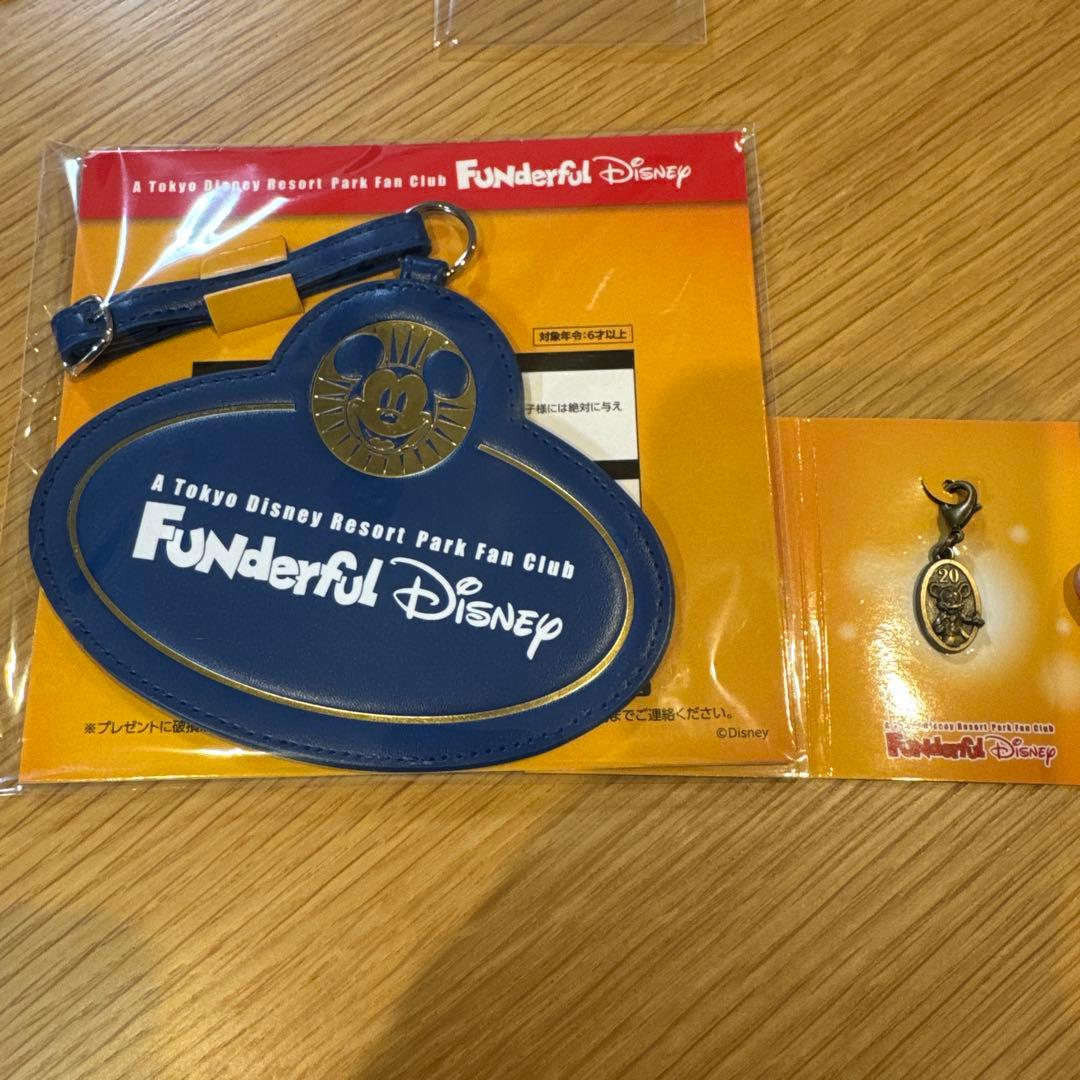 ファンダブルディズニー　オリジナルラゲッジタグ＆チャーム　20年継続限定