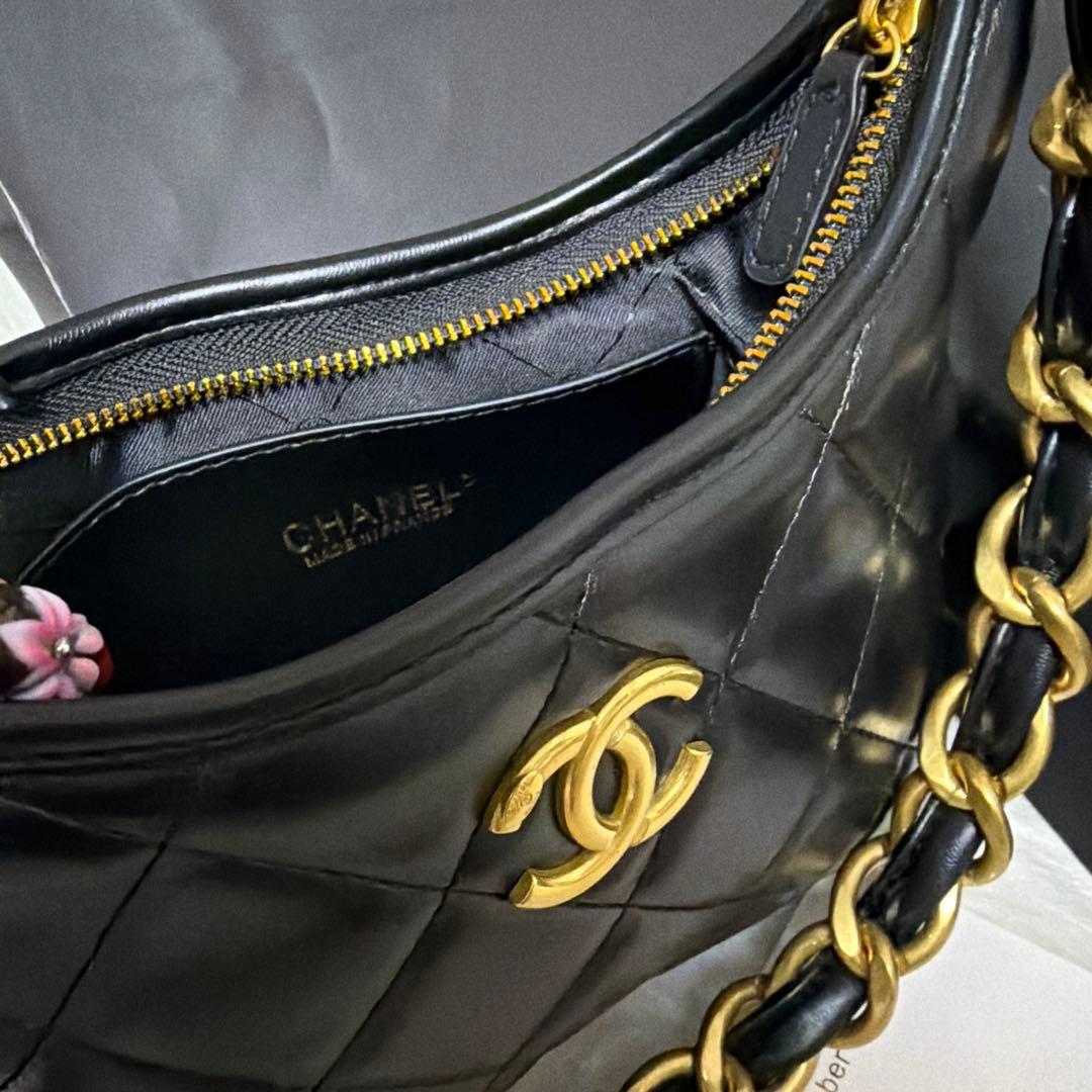 ミ*ー様 CHANEL ブラック レザー ショルダーバッグ