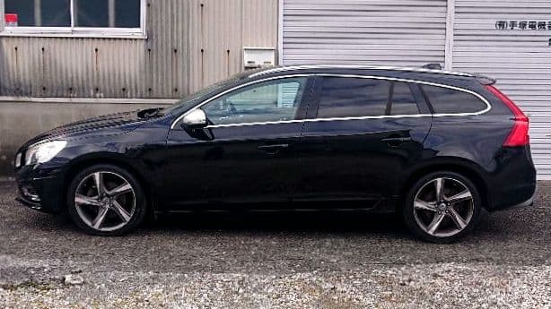 ボルボ V60 T4 Rデザイン 黒革 18インチAW ナビ