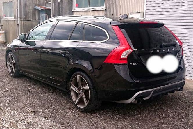 ボルボ V60 T4 Rデザイン 黒革 18インチAW ナビ