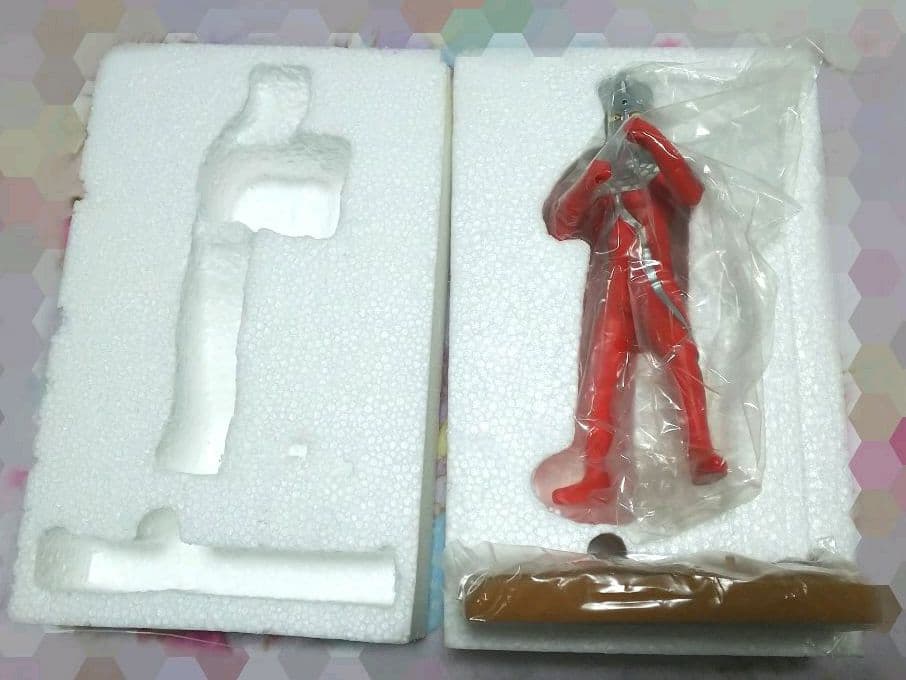 【非売品＆限定品  新品未使用】台座付ウルトラマンセブン フィギュア