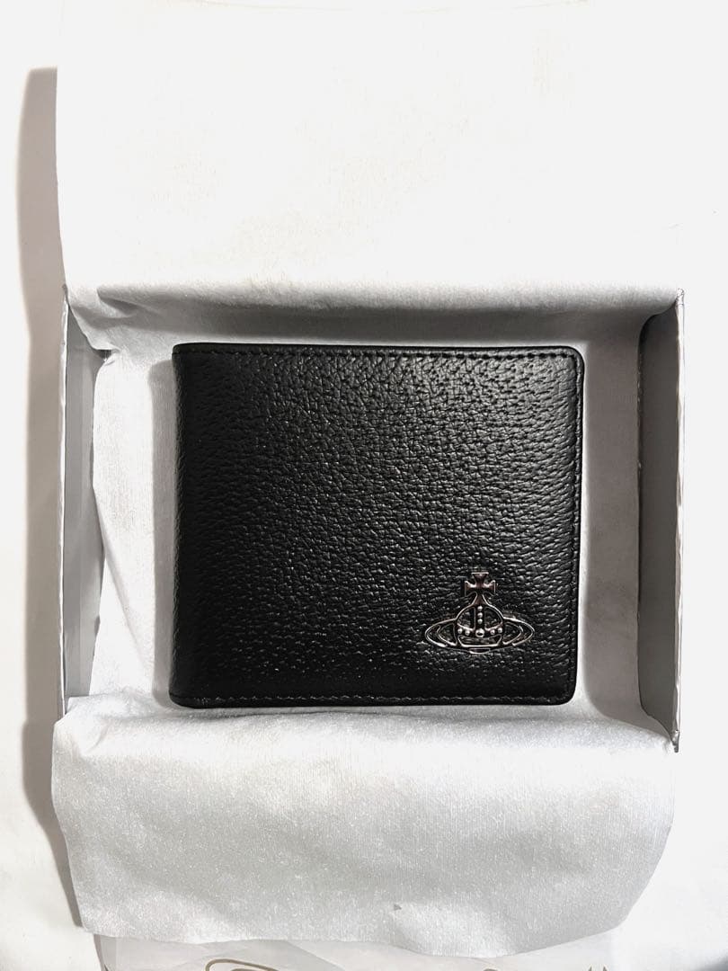 【新品未使用】Vivienne Westwood 二つ折り財布 ブラック 大人気