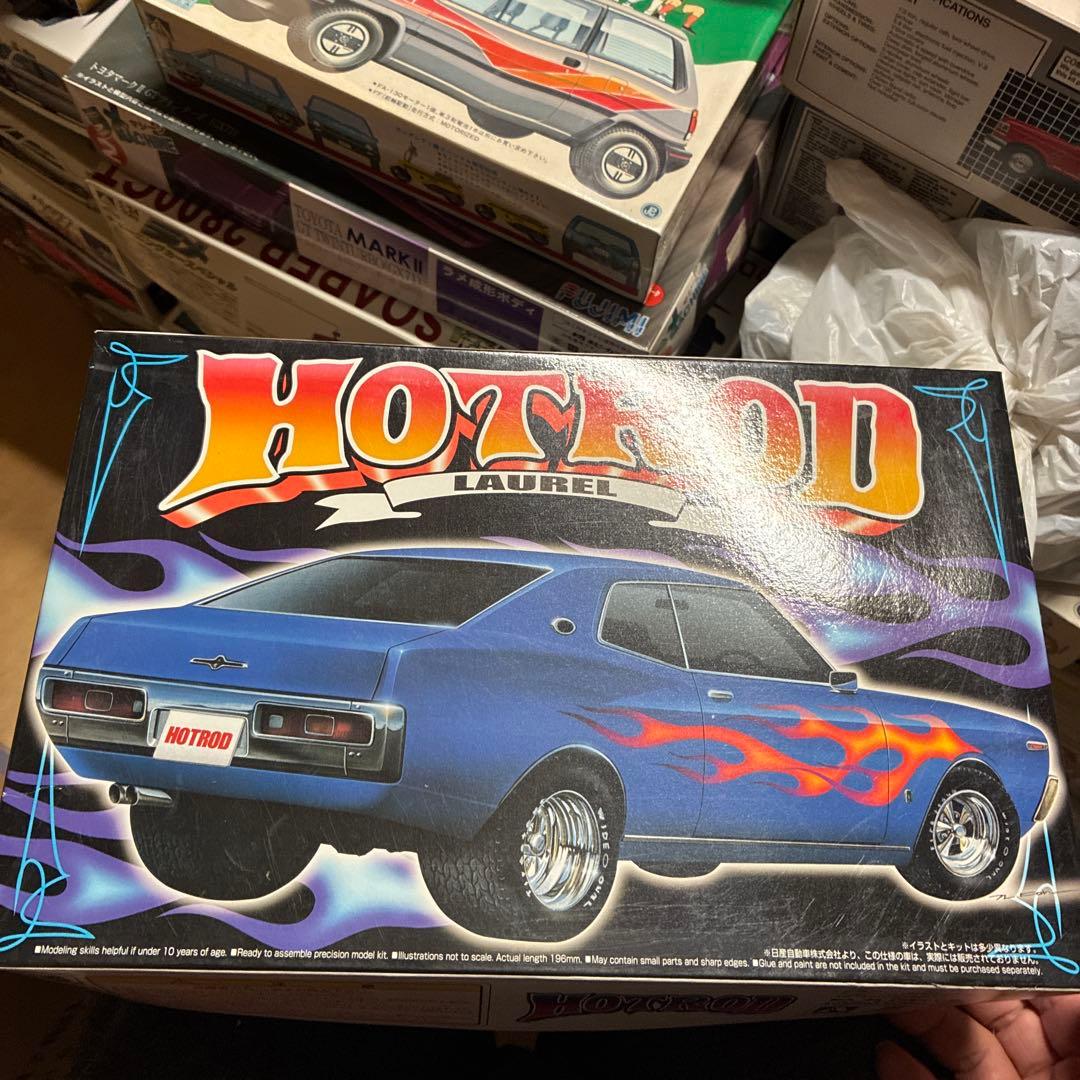 青島HOT ROD LAUREL 1/24 未組立キット