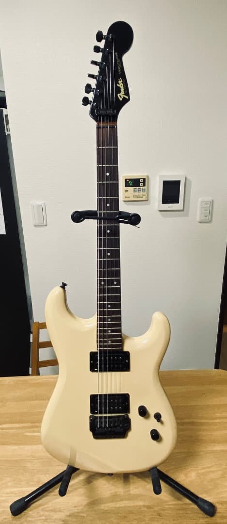 JUNK-FENDER HH E SERIAL 年1986