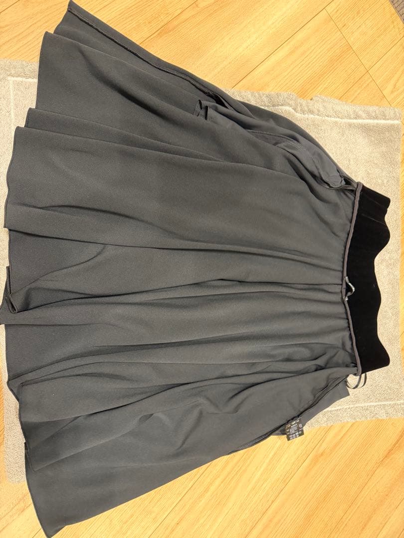 フォクシーDAISY LIN ブラックベロアスカート❣️４２サイズ定価６８２００円