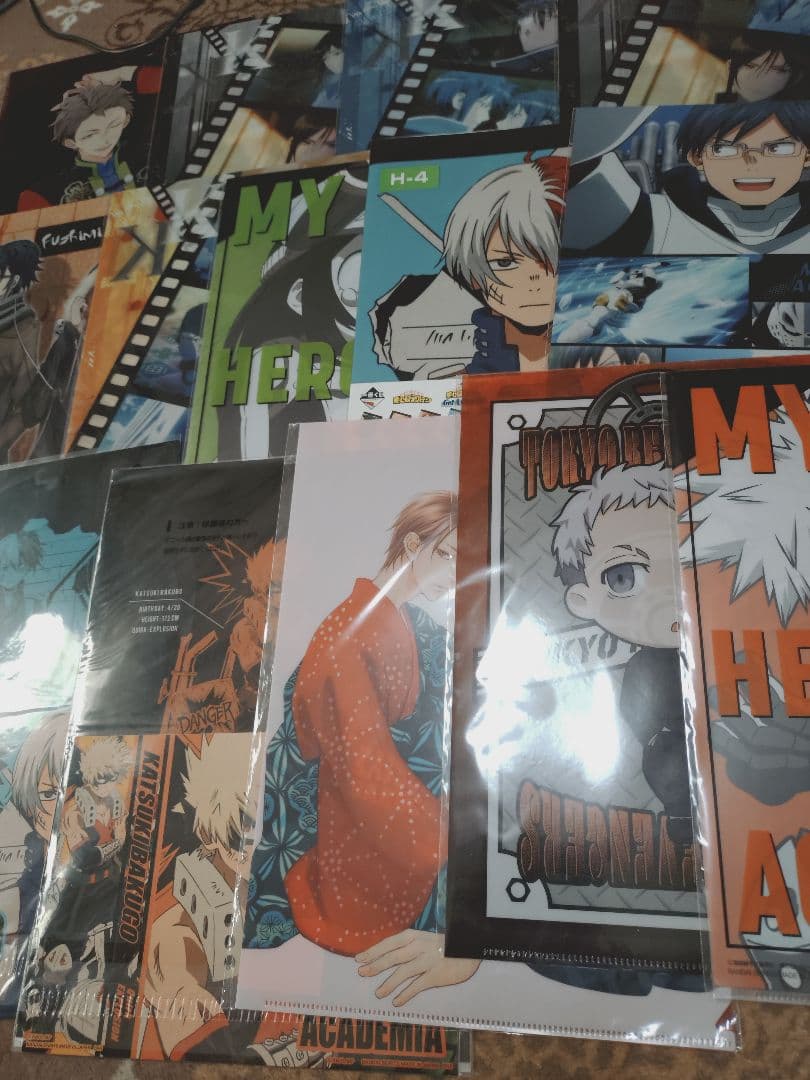 アニメグッズ　キャラクタークリアファイルまとめ売り100枚以上