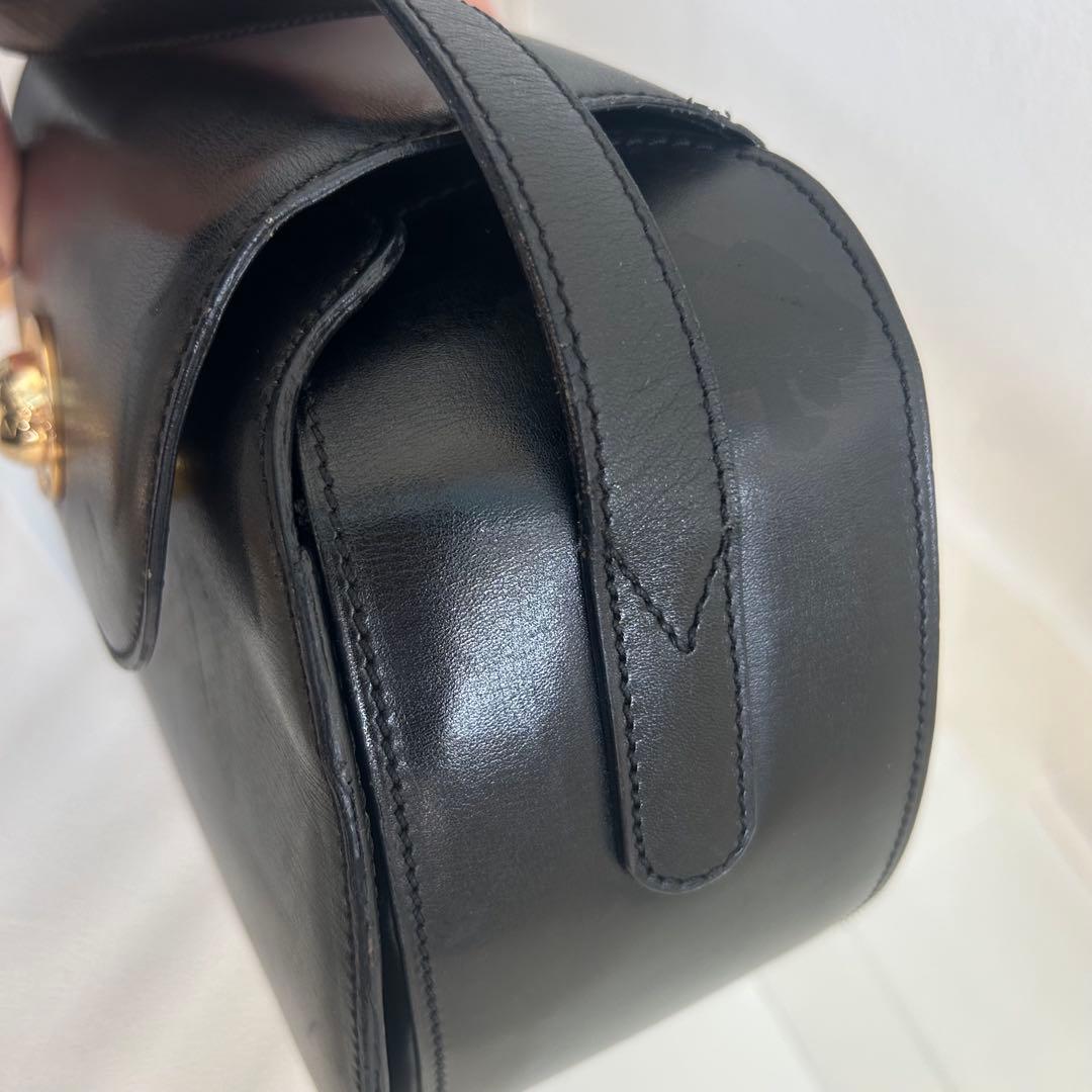 CELINE ブラックレザー ショルダーバッグ スター金具ゴールド