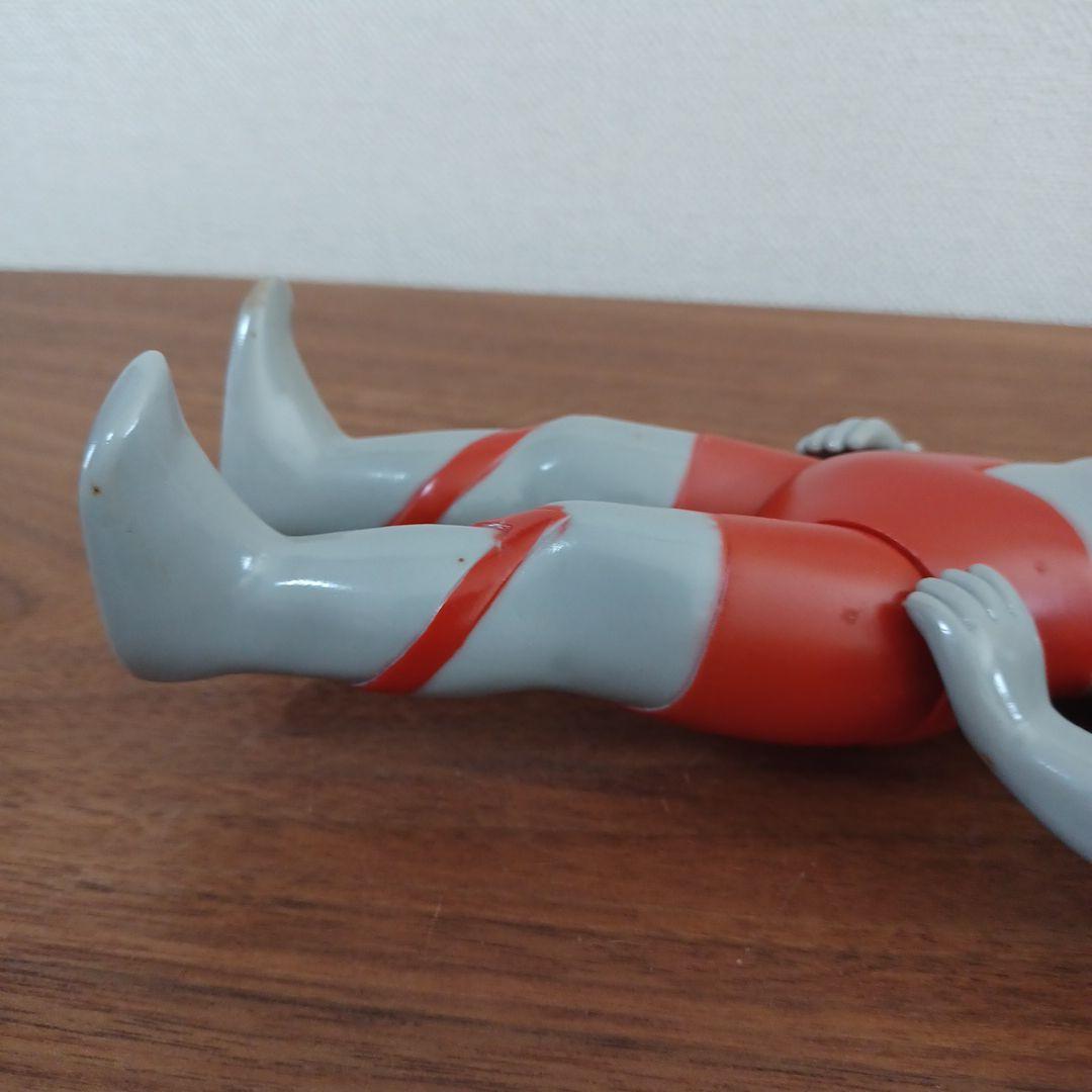 「M1号 ウルトラマン 」グレー成型の ソフビ フィギュア