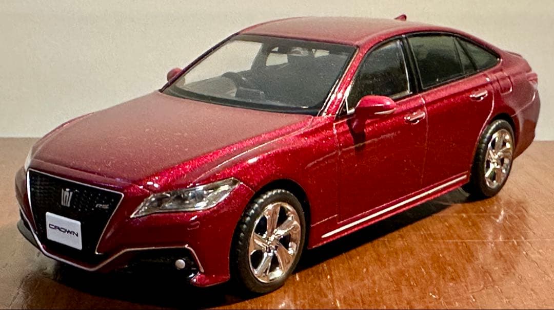 トヨタ クラウン 220系 レッド カラーサンプル ミニカー 非売品