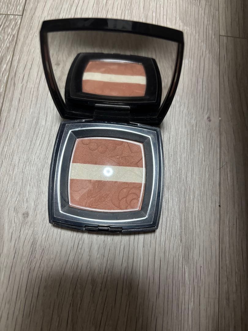 チーク CHANEL LES SIGNES DE CHANEL 998