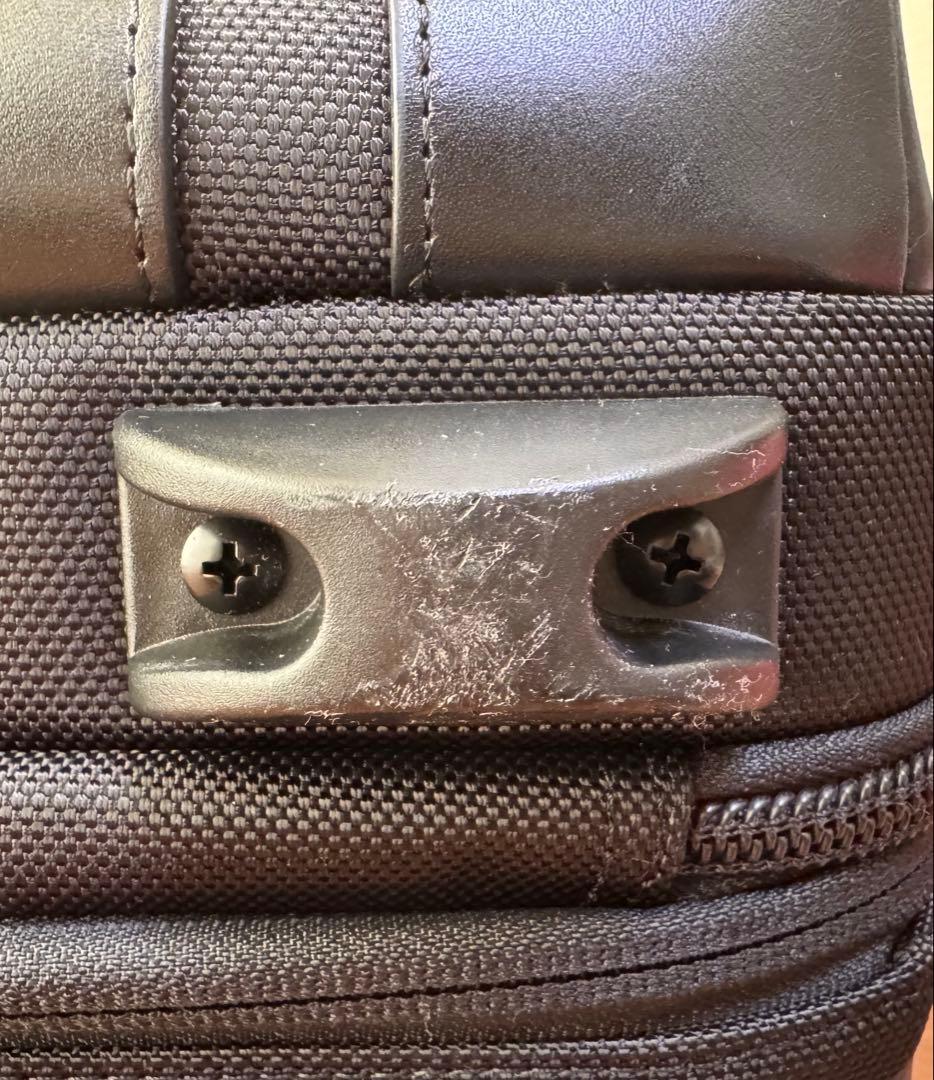 ヴィクトリノックス ブラック ビジネスキャリーケース 拡張可能 伸縮式ハンドル