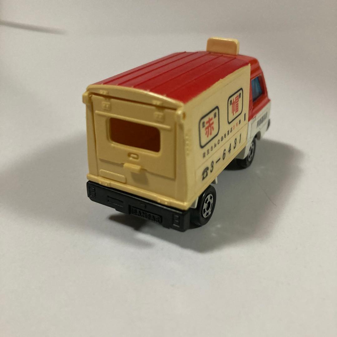 日本製トミカ　スバル　サンバー　赤帽