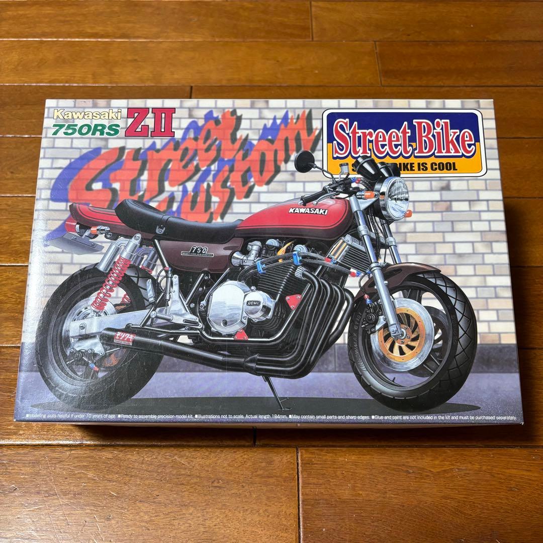 バイク　カワサキ　1/12 750RS ZII ストリートバイク　プラモデル
