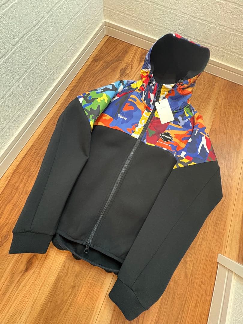 SOPH. カラフル迷彩フードジャケット　定価　約30.000円税込