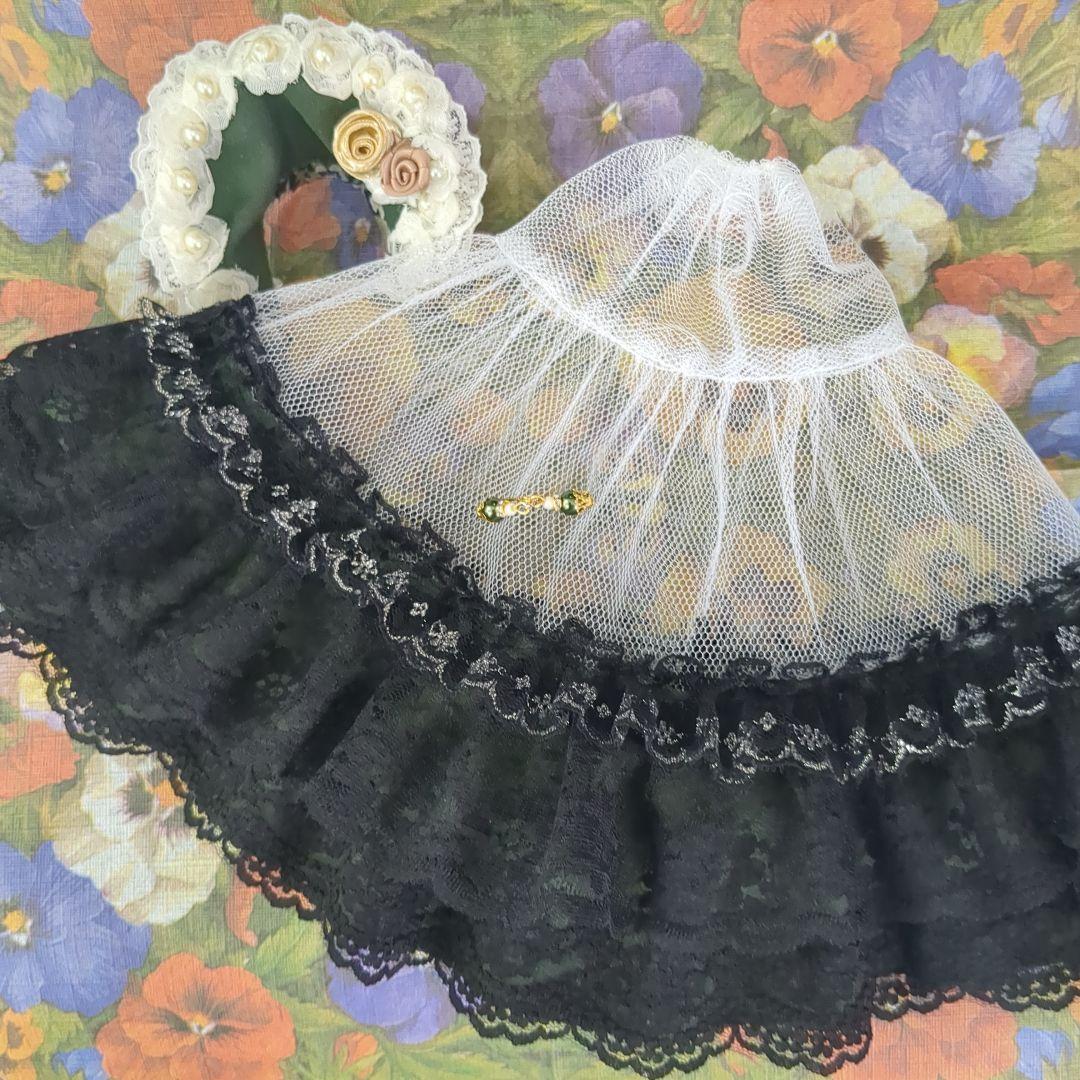 き*こ様 ジェニーフレンド27cmドール服　黒と深緑のドレス